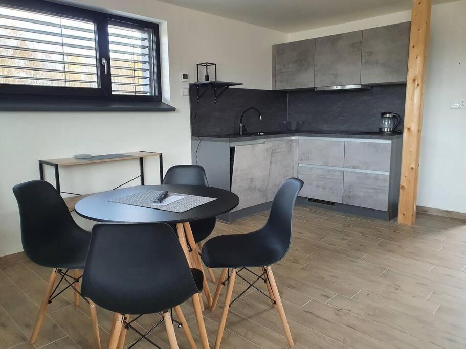 Relax Vila Lipno- apartmán v podkroví u pláže Windy Point Černá v Pošumaví Exteriér fotografie