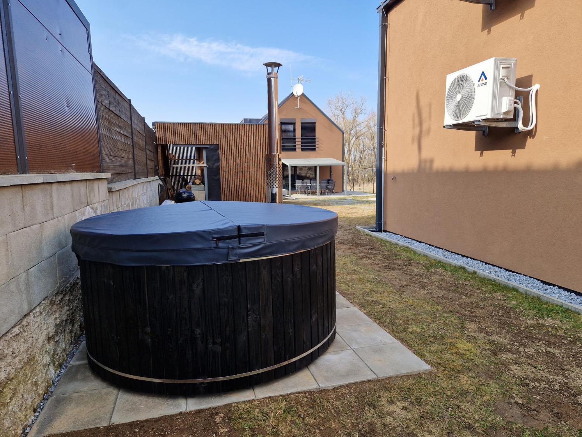 Relax Vila Lipno- apartmán v podkroví u pláže Windy Point Černá v Pošumaví Exteriér fotografie