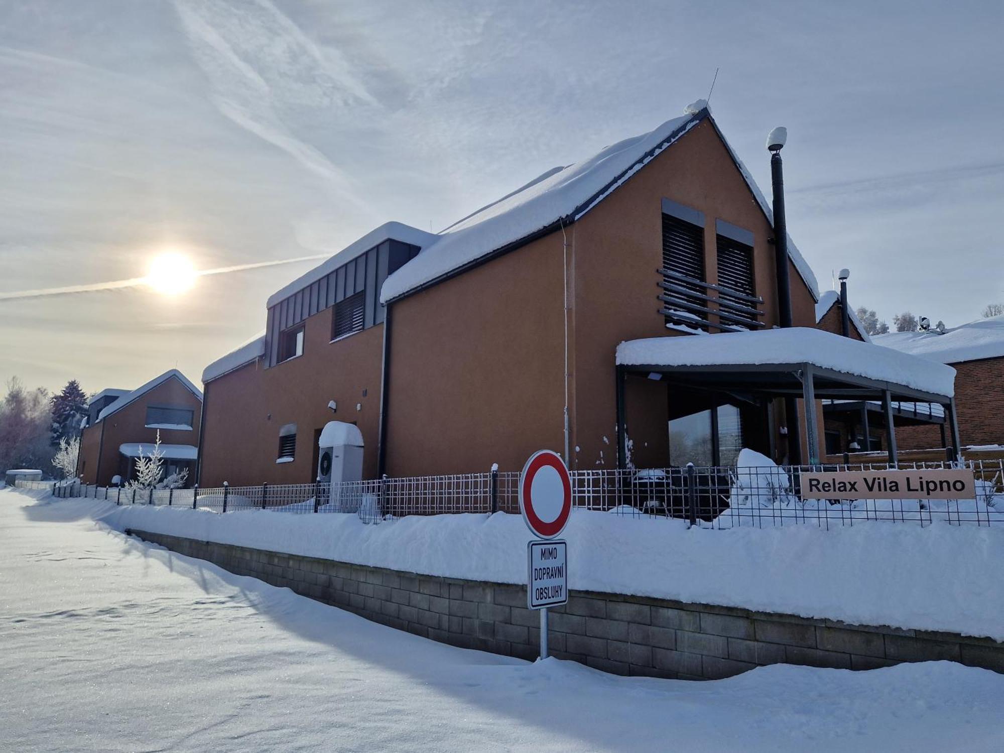 Relax Vila Lipno- apartmán v podkroví u pláže Windy Point Černá v Pošumaví Exteriér fotografie